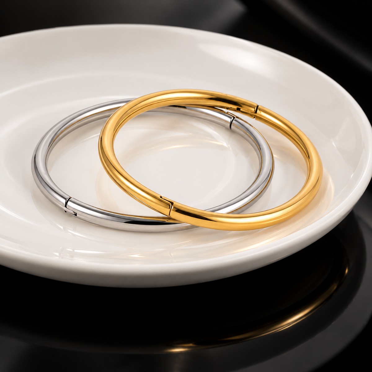 Ovale Classic Bangle