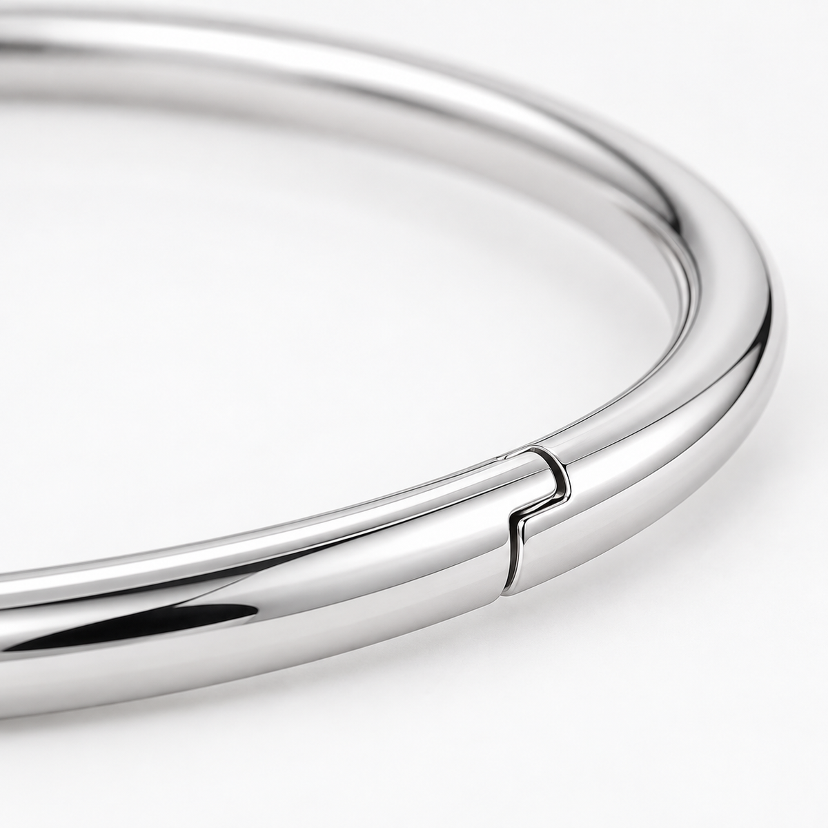 Ovale Classic Bangle