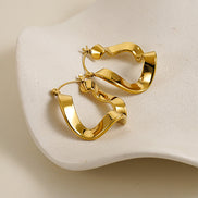 Serena Twist Hoops