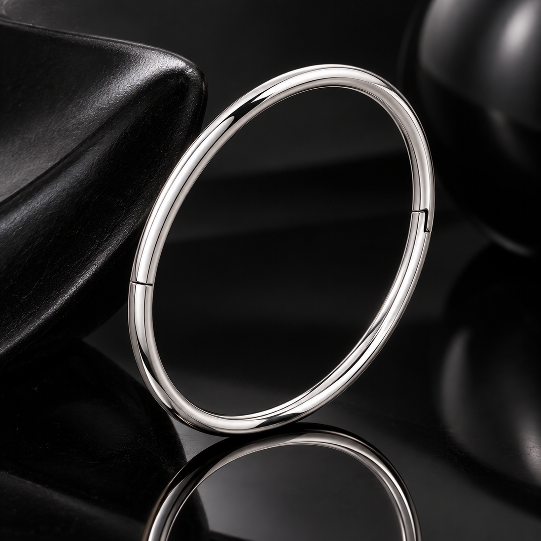 Ovale Classic Bangle