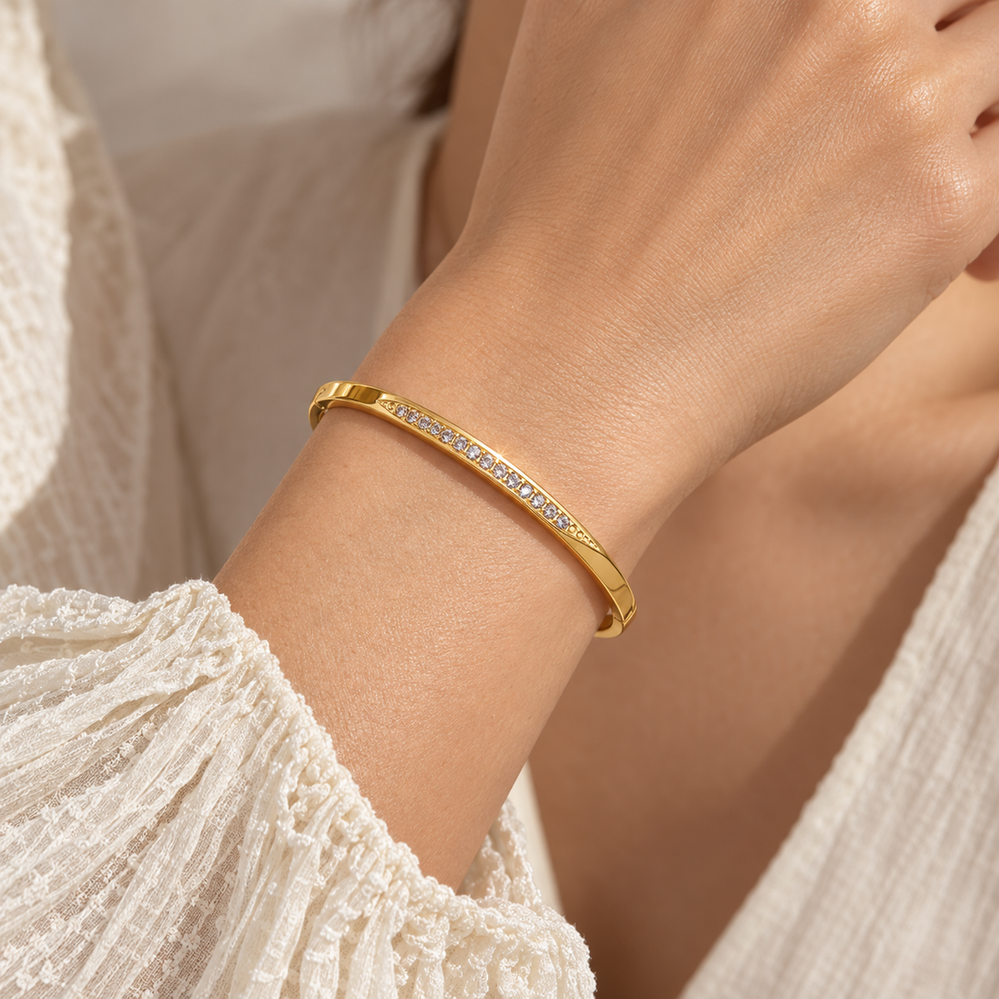 Luce Pavé Bangle